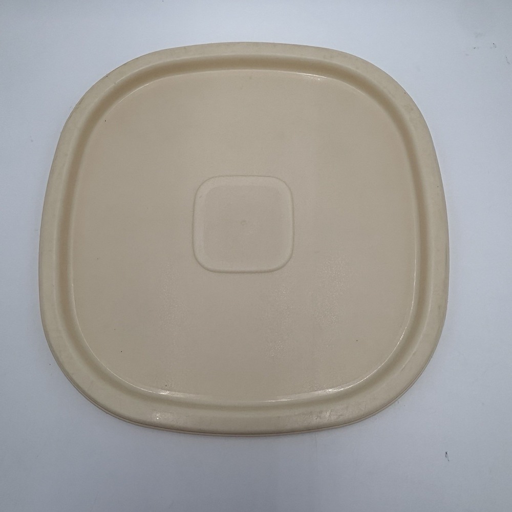 Rubbermaid Servin Saver Replacement Lid 2248-3 Square  9.5" Almond Vtg